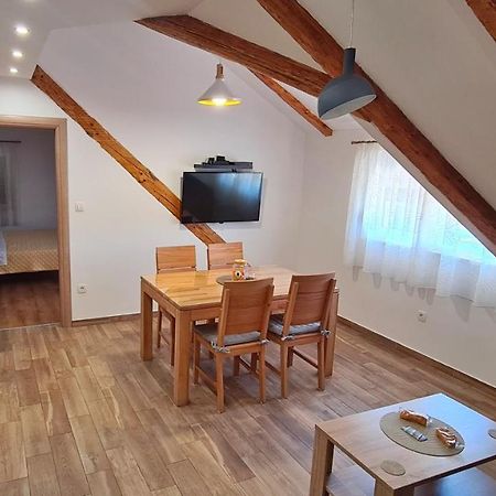 Attic Split Apartment Near City Centre 외부 사진