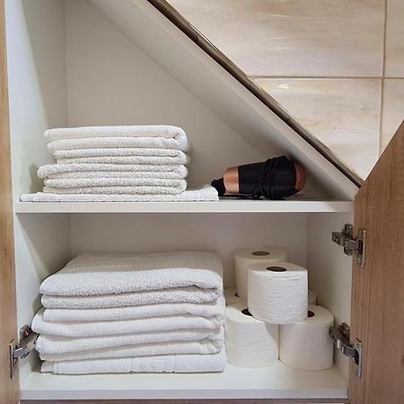 Attic Split Apartment Near City Centre 외부 사진