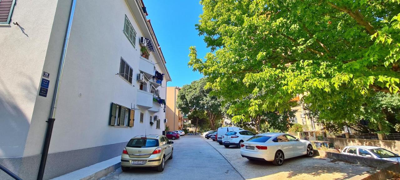 Attic Split Apartment Near City Centre 외부 사진