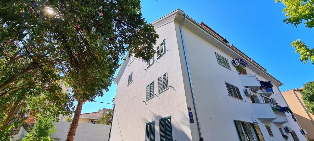 Attic Split Apartment Near City Centre 외부 사진