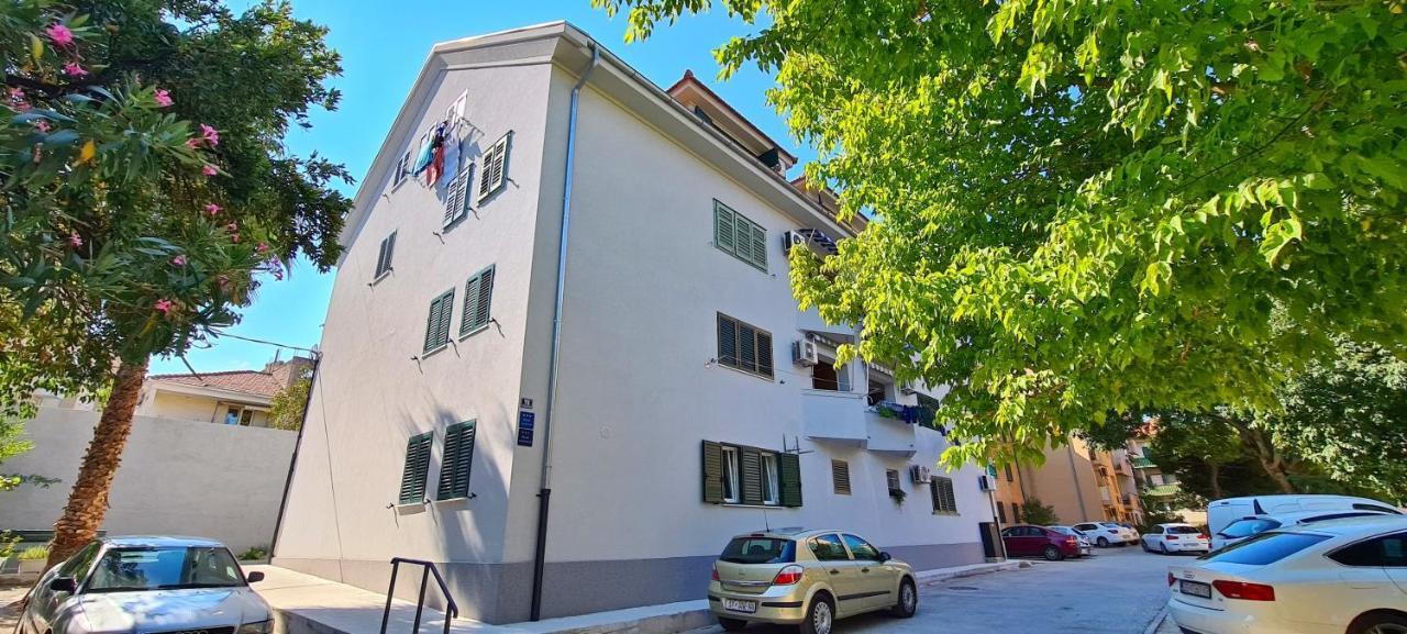 Attic Split Apartment Near City Centre 외부 사진