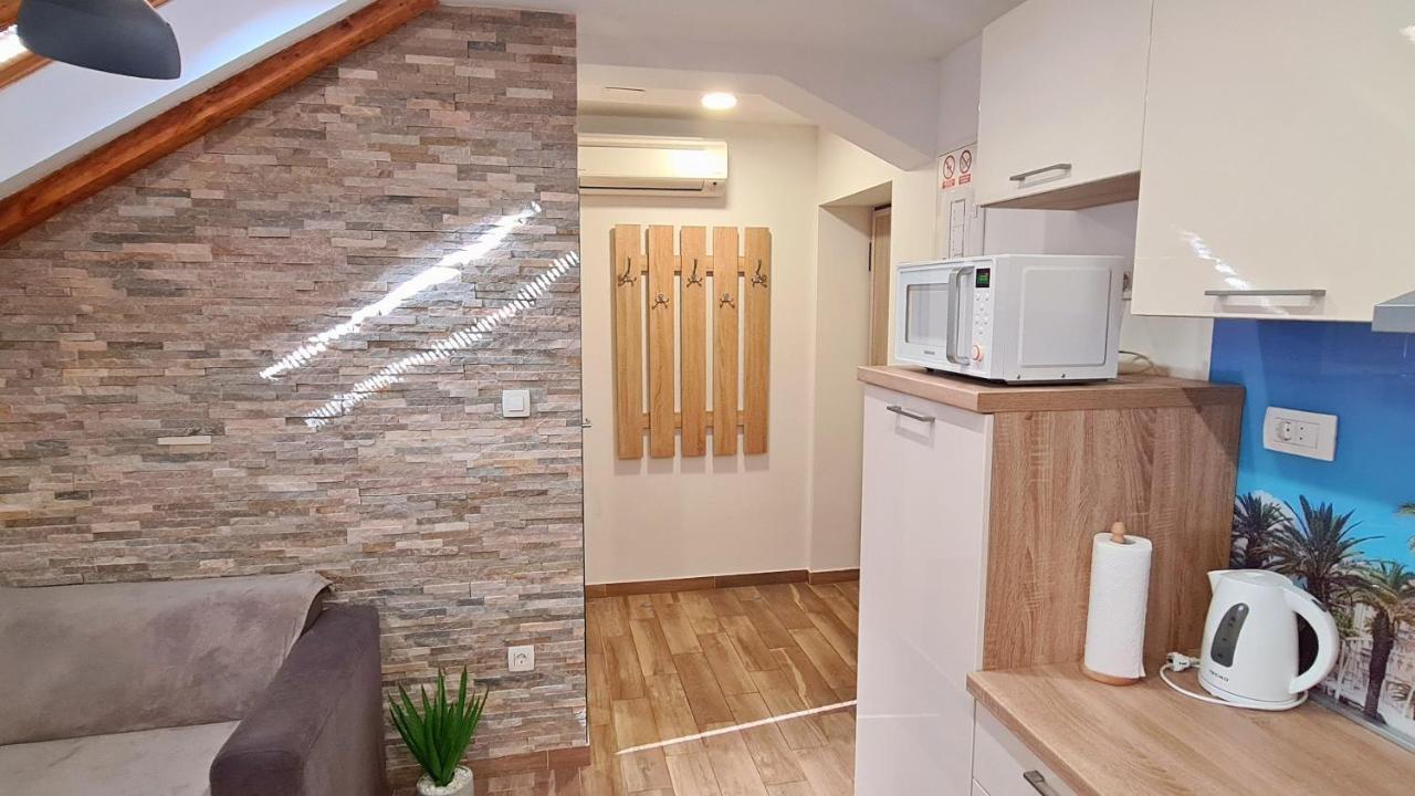 Attic Split Apartment Near City Centre 외부 사진